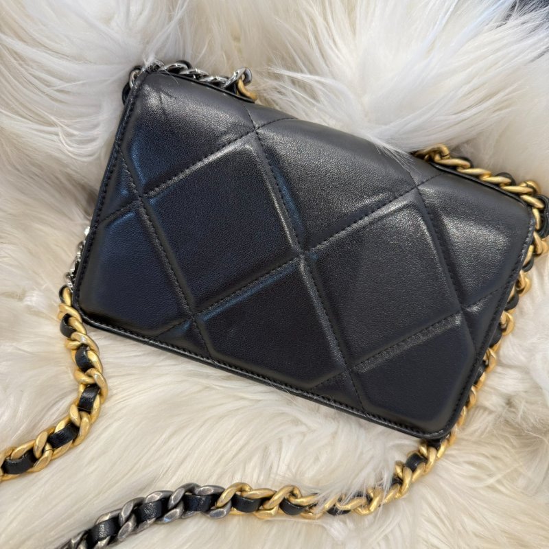 香奈兒 19 woc 黑色金釦斜肩包-1