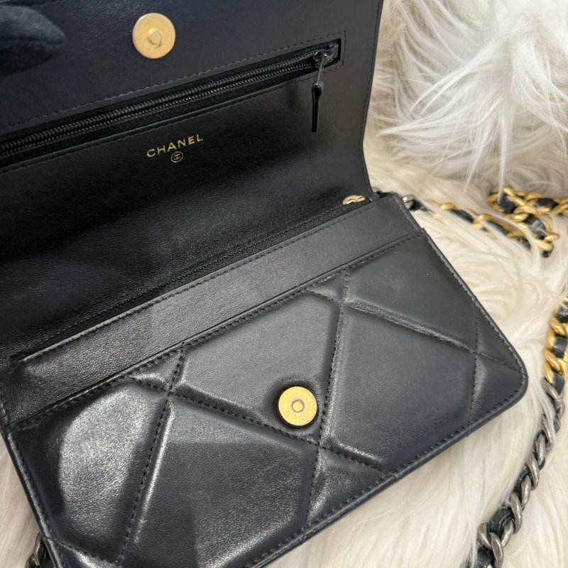 香奈兒 19 woc 黑色金釦斜肩包-3