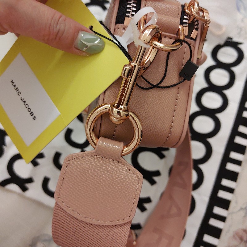 MARC JACOBS (玫瑰金)雙拉鍊相機包-5