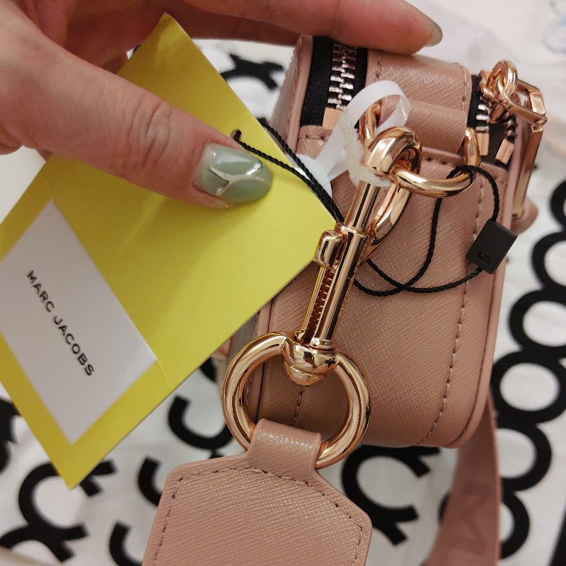 MARC JACOBS (玫瑰金)雙拉鍊相機包-21