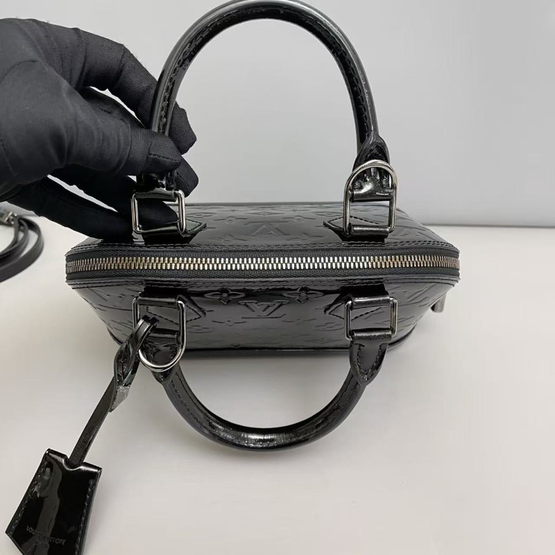 LV路易威登Alma bb黑色漆皮貝殼包 手提包 肩背包-6