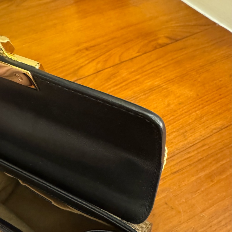 Gucci黑/咖皮革拼pvc padlock斜背包-25