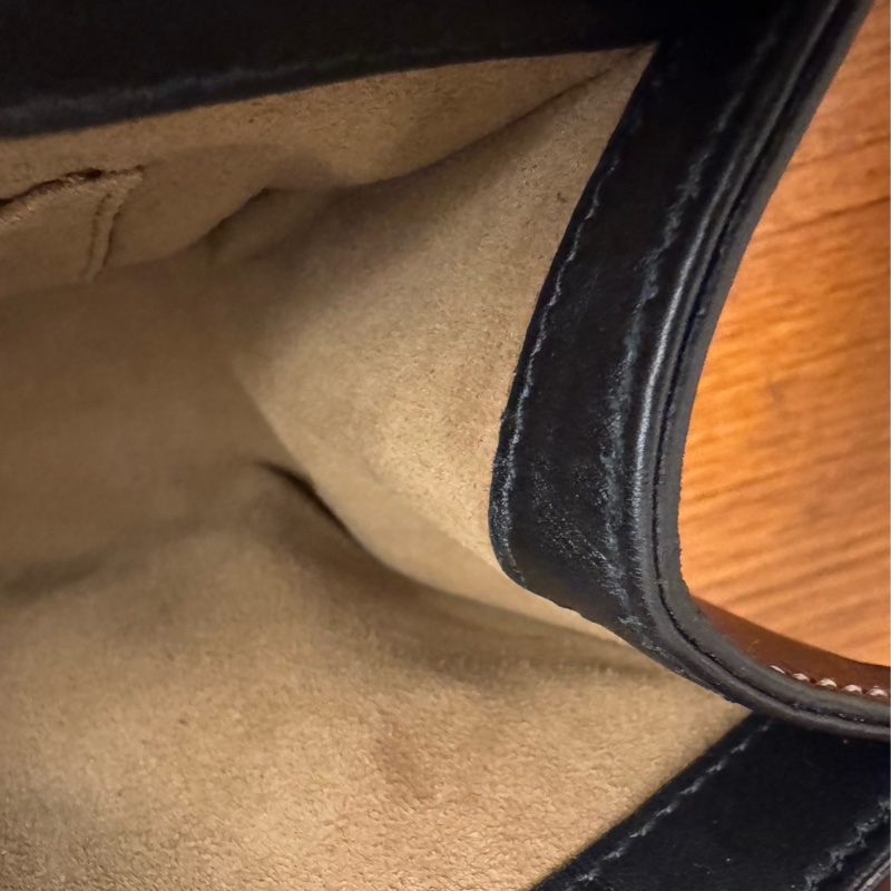 Gucci黑/咖皮革拼pvc padlock斜背包-44