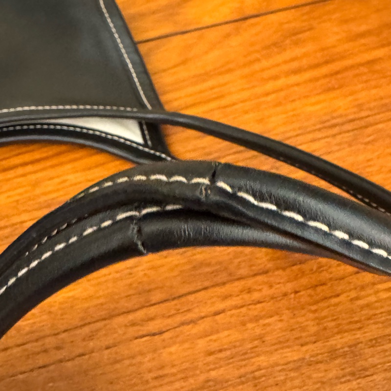 MiuMiu黑色lVY托特包-33