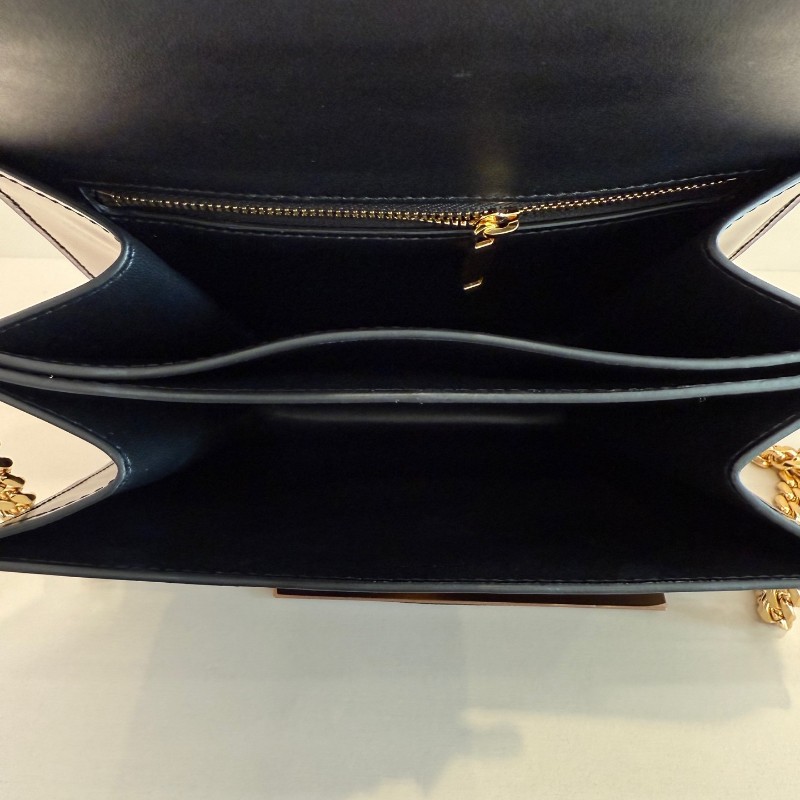 CELINE Triomphe凱旋門 黑色牛皮搭配金色鎖扣精緻光滑 肩背包 斜背包-7