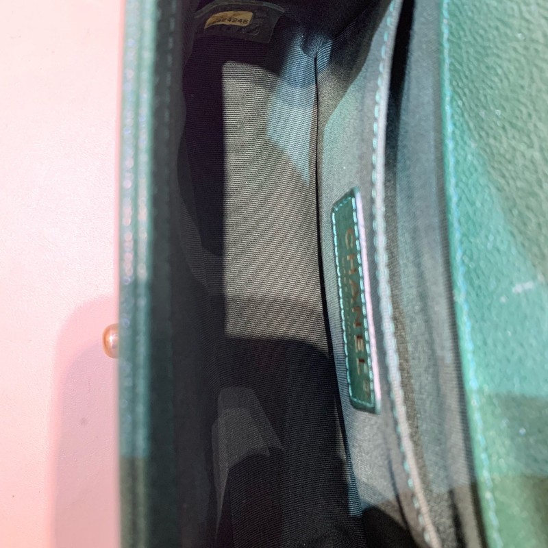 CHANEL leboy小號V紋荔枝牛皮翡翠綠復古金扣-7