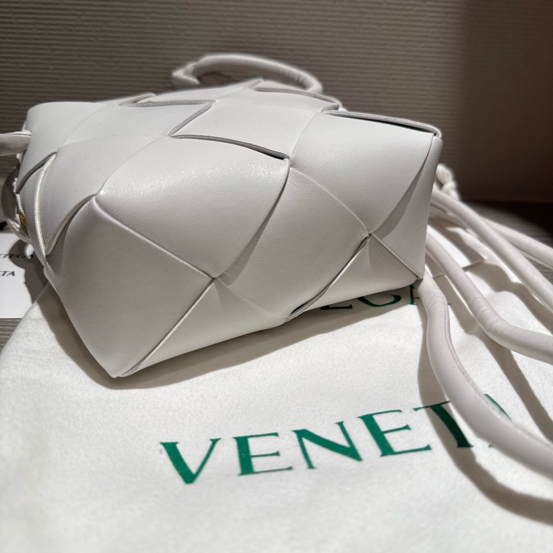 BV cassette mini camera bag 白色-3