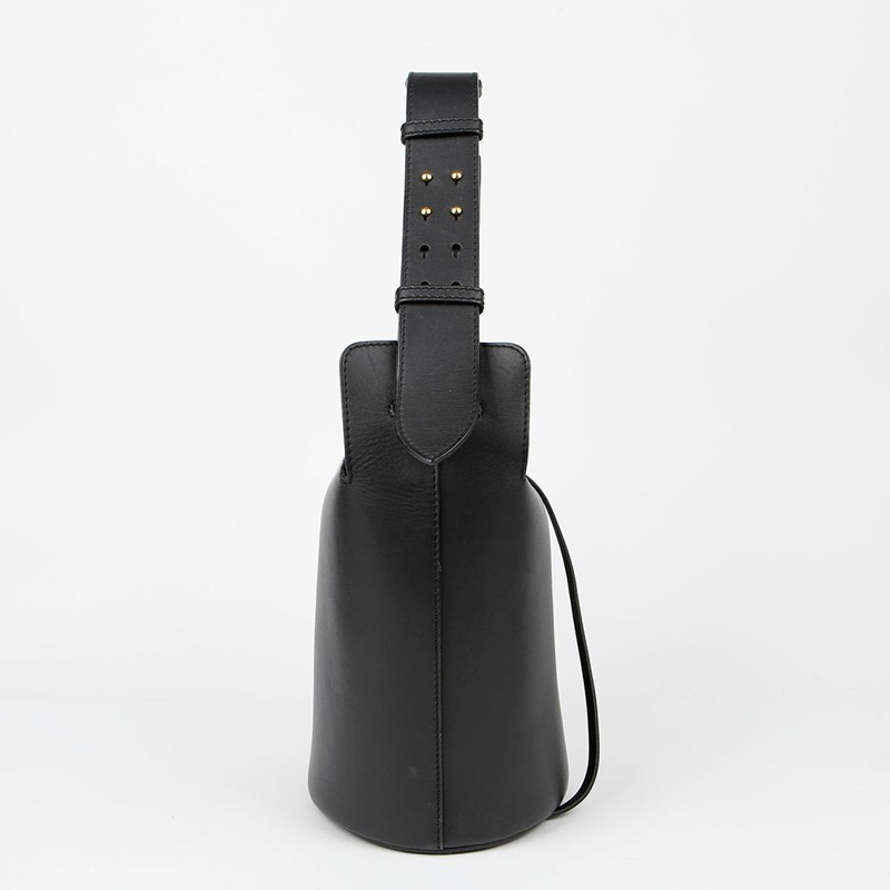 BURBERRY 4075890 補充中型水桶肩背包-10