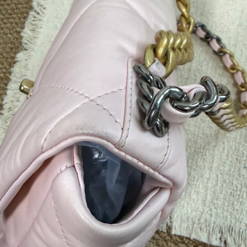 CHANEL 19bag小號 羊皮 淡粉色 金色金屬 肩背包斜背包-6