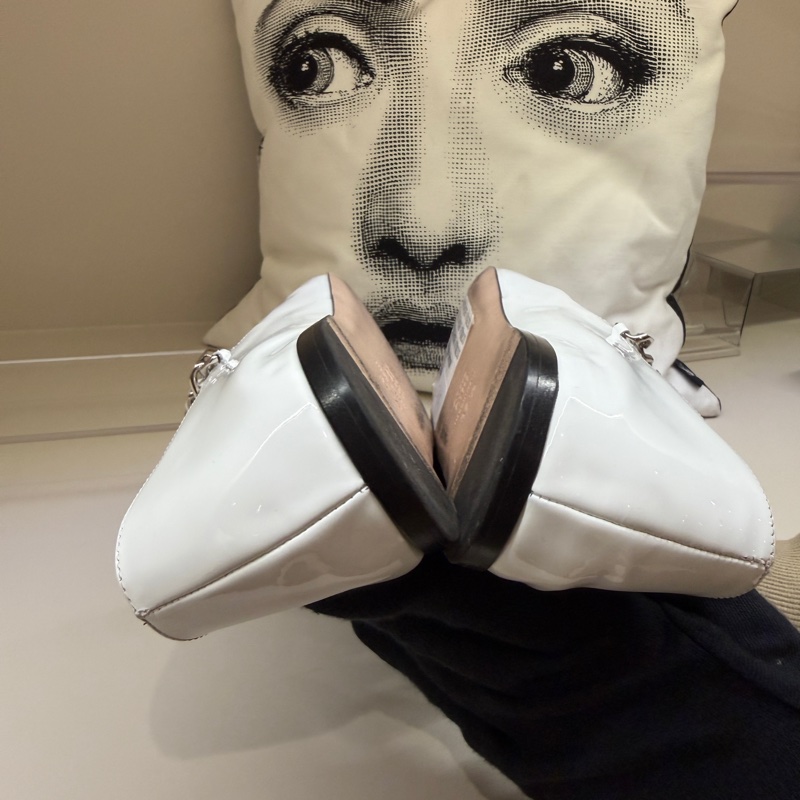 miumiu 白色黑方頭娃娃鞋 🤍盒子/37.5-13