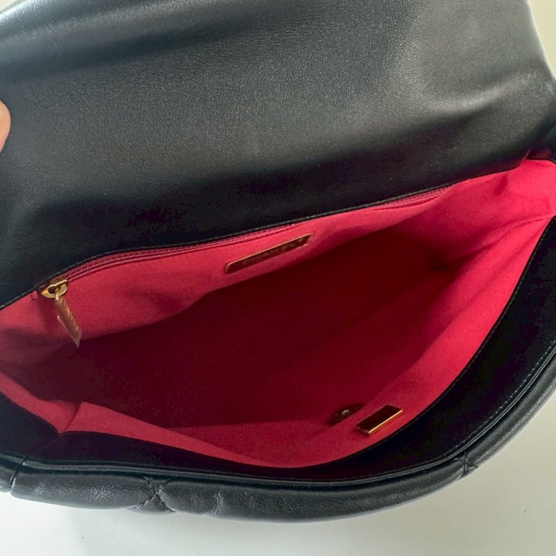 CHANEL 19 黑色 小羊皮 銀釦 金銀鍊 30cm 手提 斜挎 中型 口蓋包 AS1161 芯片款-5