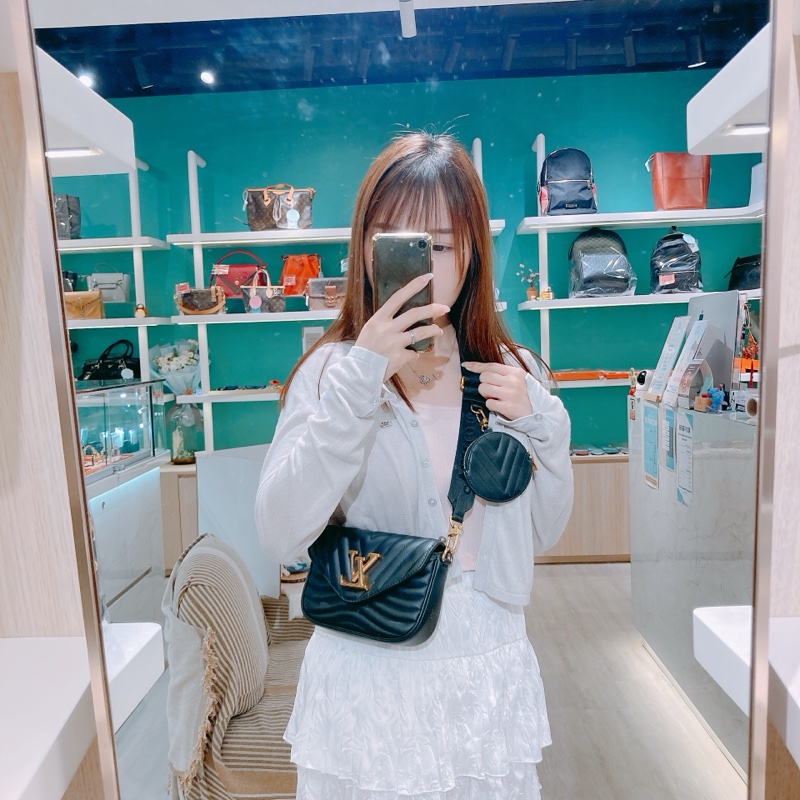 TW4502 LOUIS VUITTON 路易威登翻蓋式全牛皮連散子包肩帶包包NEW WAVE MULTI POCHETTE BAG CALFSKIN-1