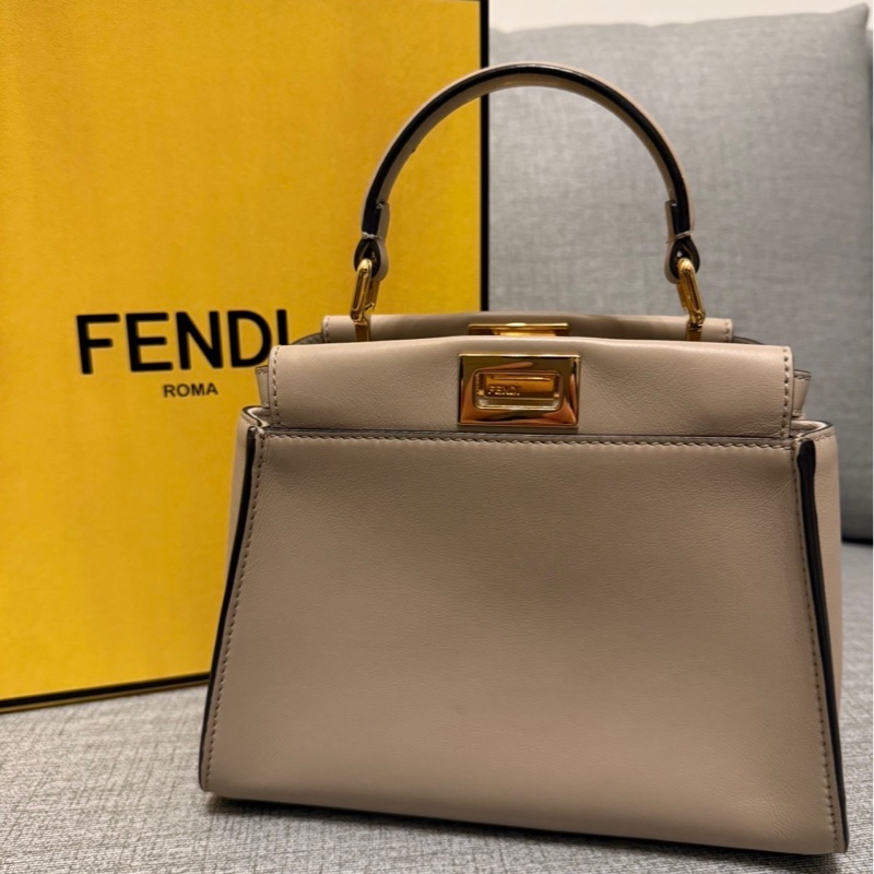 Fendi peekaboo 迷你尺寸奶茶色-0
