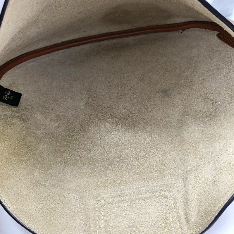 FENDI 小號 棕色牛皮肩背包 金色五金-6