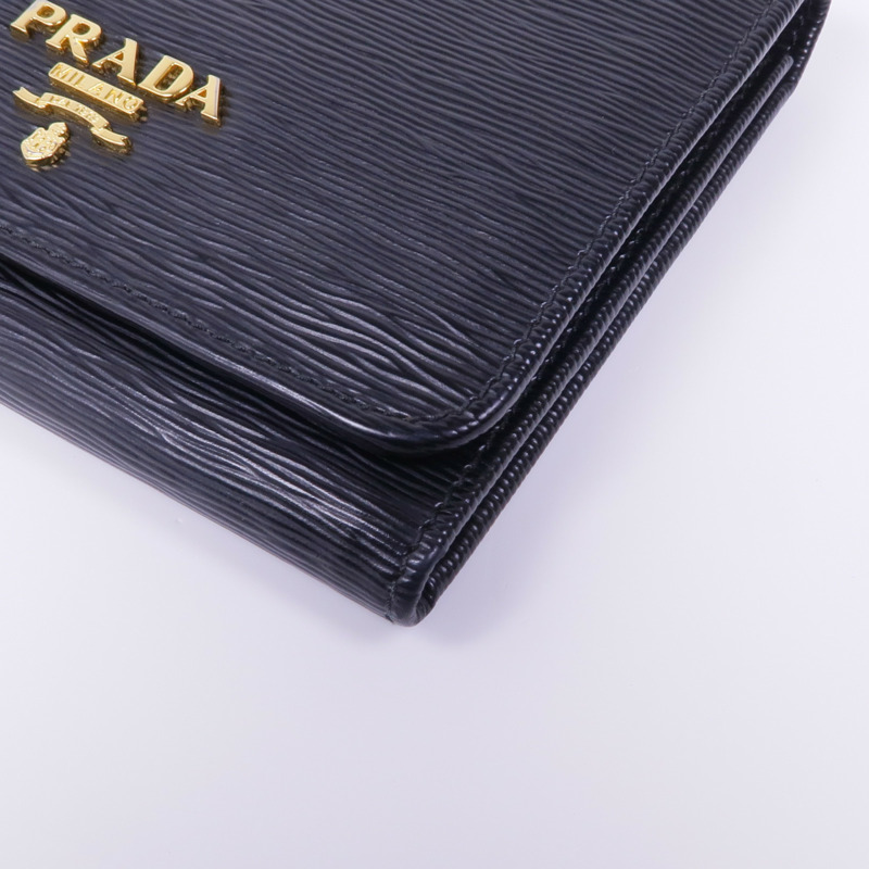 PRADA 牛皮皮革Wallet金扣錢包-6