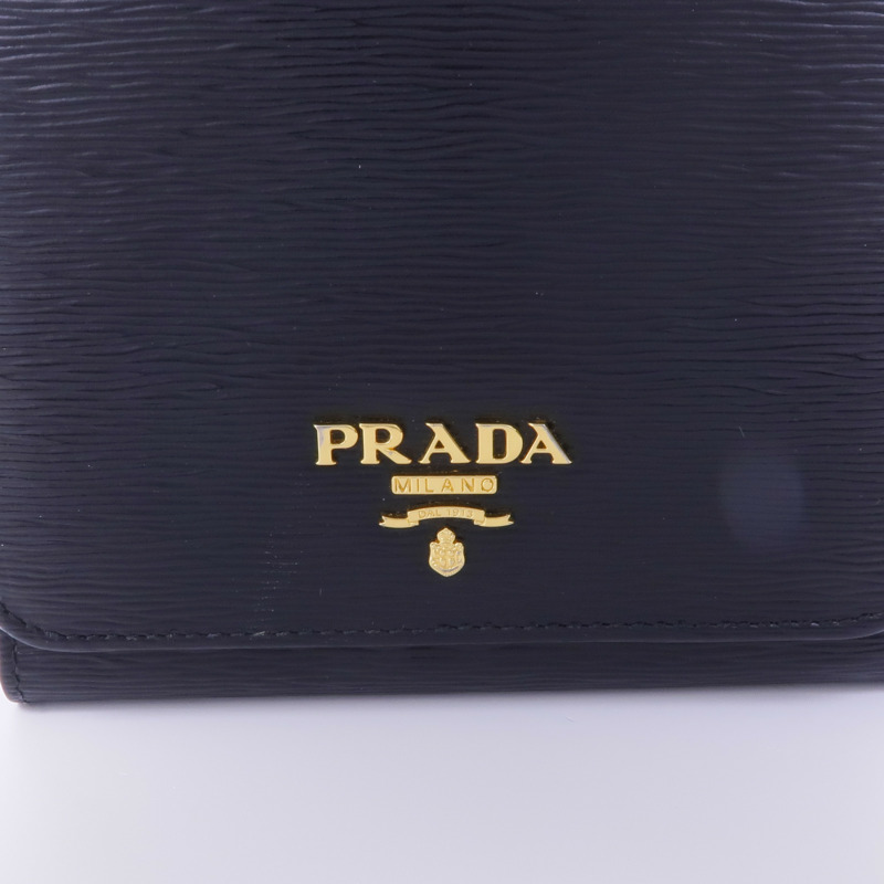 PRADA 牛皮皮革Wallet金扣錢包-10