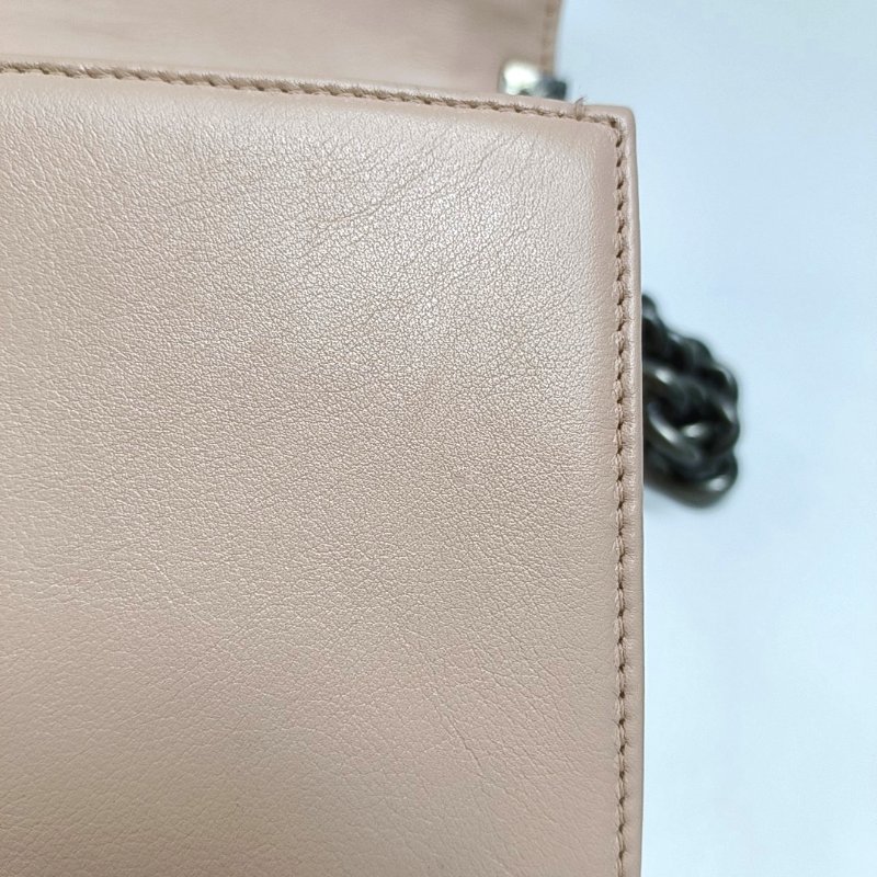 CHANEL BOY 中號 淺粉色萎格紋肩背包斜背包 釕色五金-8