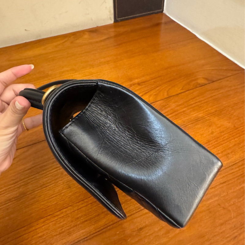 Chanel黑色山形紋金雙C手提兩用包-4