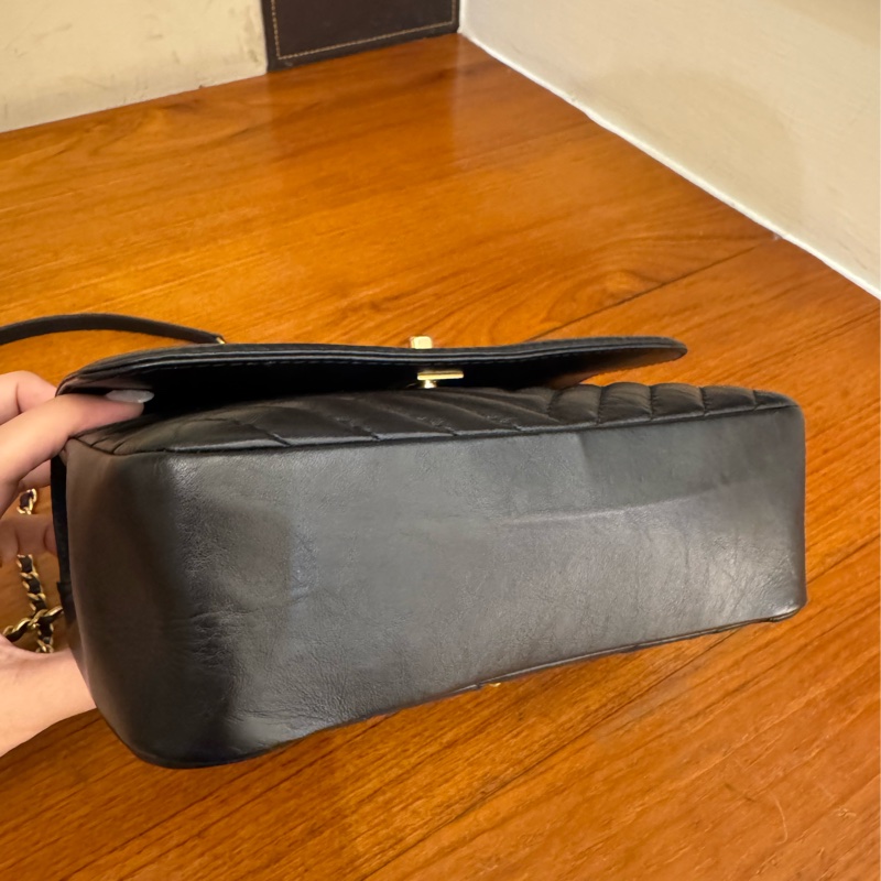 Chanel黑色山形紋金雙C手提兩用包-6