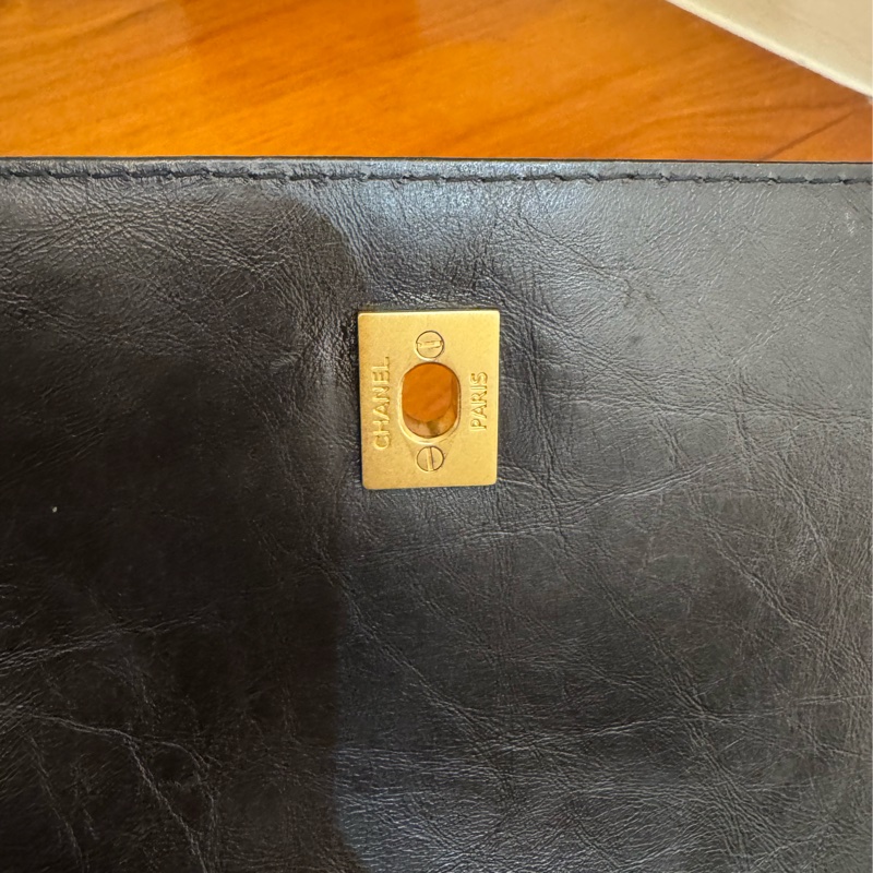 Chanel黑色山形紋金雙C手提兩用包-18