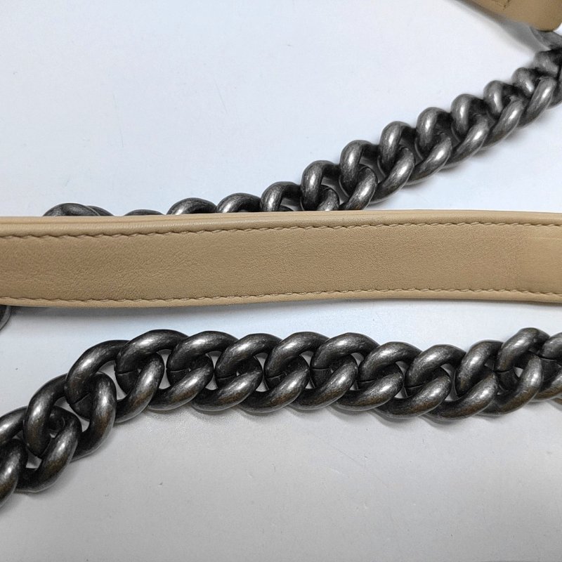 CHANEL BOY 中號 卡其色牛皮菱格紋绗縫肩背包斜背包 釕色五金-8