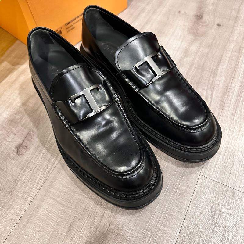 TOD’S近全新真品公司貨/樂福鞋/帆船鞋/豆豆鞋/真皮2.5折賣!!!!-1