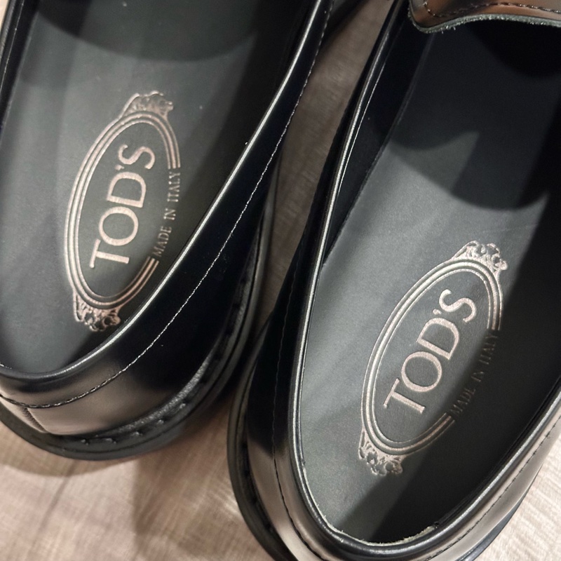 TOD’S近全新真品公司貨/樂福鞋/帆船鞋/豆豆鞋/真皮2.5折賣!!!!-6