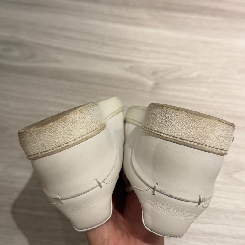 Louis Vuitton Logo小白鞋🩵尺寸37-17