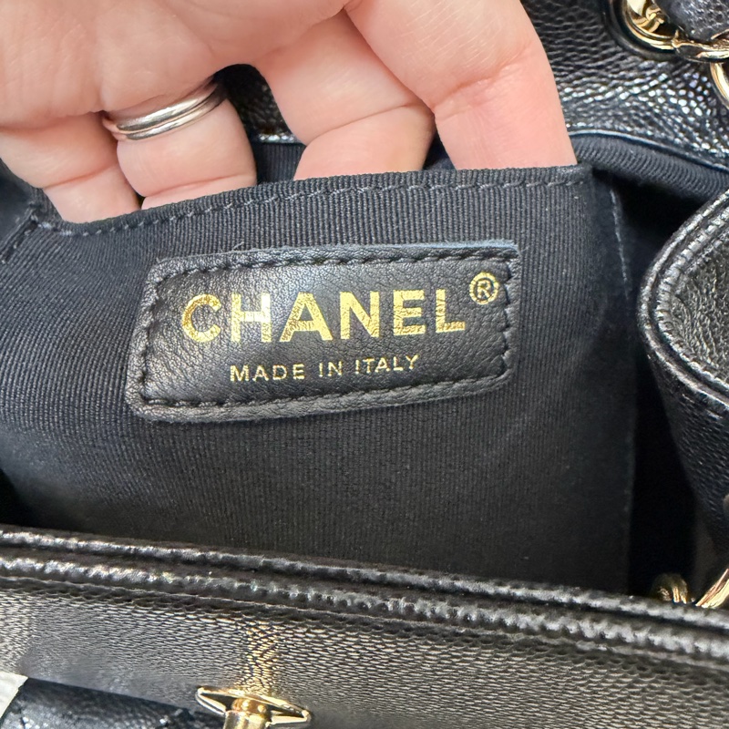 🌟熱門🌟Chanel 黑荔枝牛皮Duma中號手提後背包AS4398-12