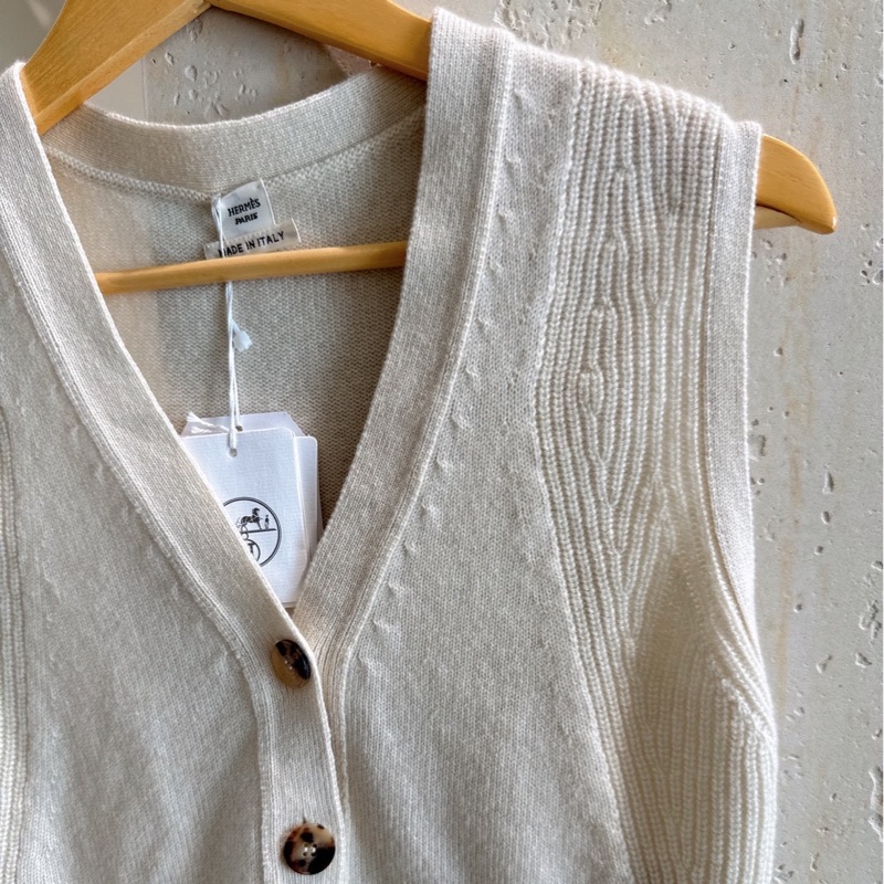 HERMES 米白色針織鈕釦背心 36碼-2