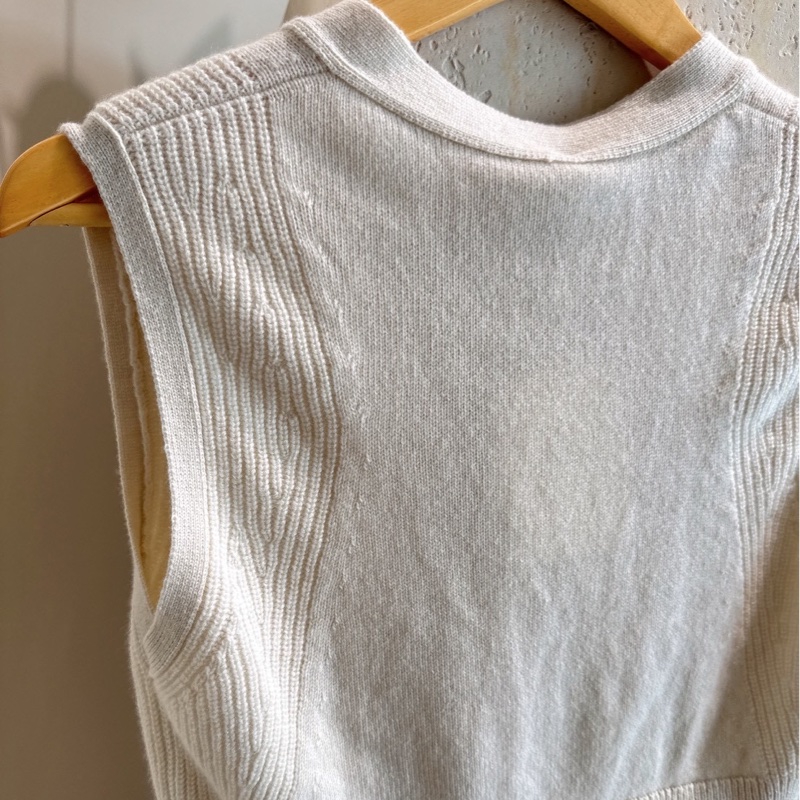 HERMES 米白色針織鈕釦背心 36碼-4