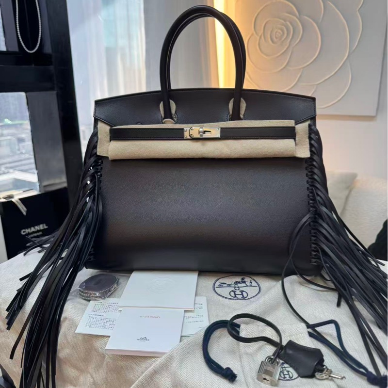 Hermès Birkin 35 Black Evergrain Leather Handbag with Silver Hardware and Fringe Stamp W-0