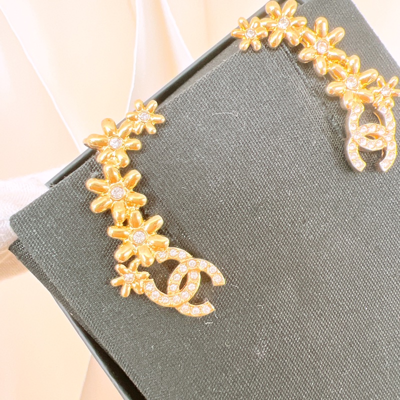 Chanel 23k 花花雙C水鑽耳環/耳骨夾-1