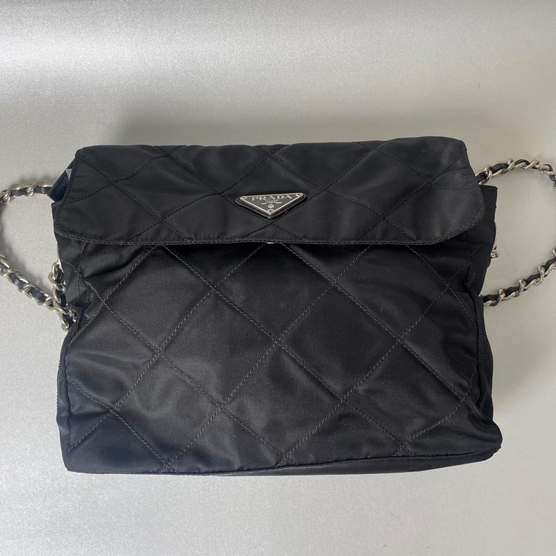 Prada 三角牌黑銀鏈條包-2