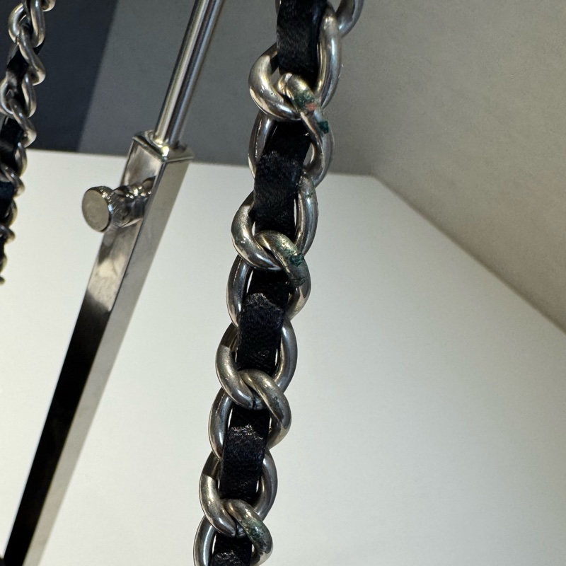 Prada 三角牌黑銀鏈條包 （有保卡）-11