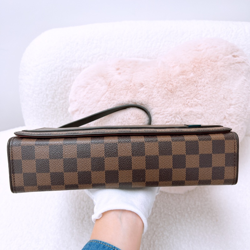 Lv tribeca 啡色棋盤格腋下包/肩背包-3