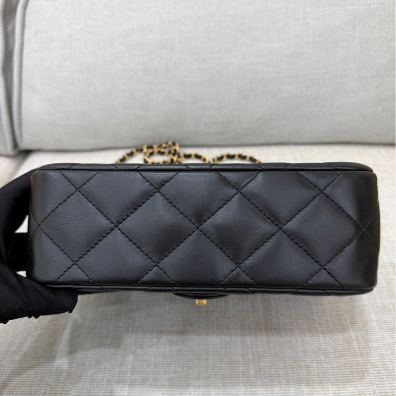 香奈兒Chanel 新款25C琺瑯手柄口蓋包-12