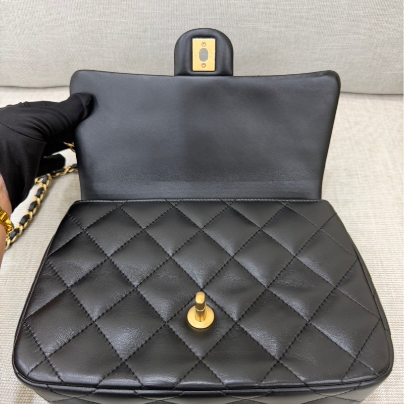 香奈兒Chanel 新款25C琺瑯手柄口蓋包-19