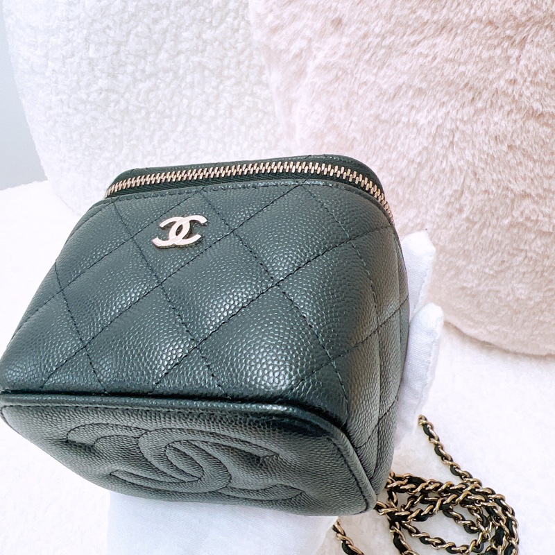 Chanel 黑金牛皮化妝包/小盒子-4