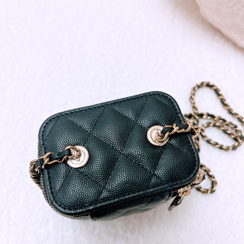 Chanel 黑金牛皮化妝包/小盒子-11