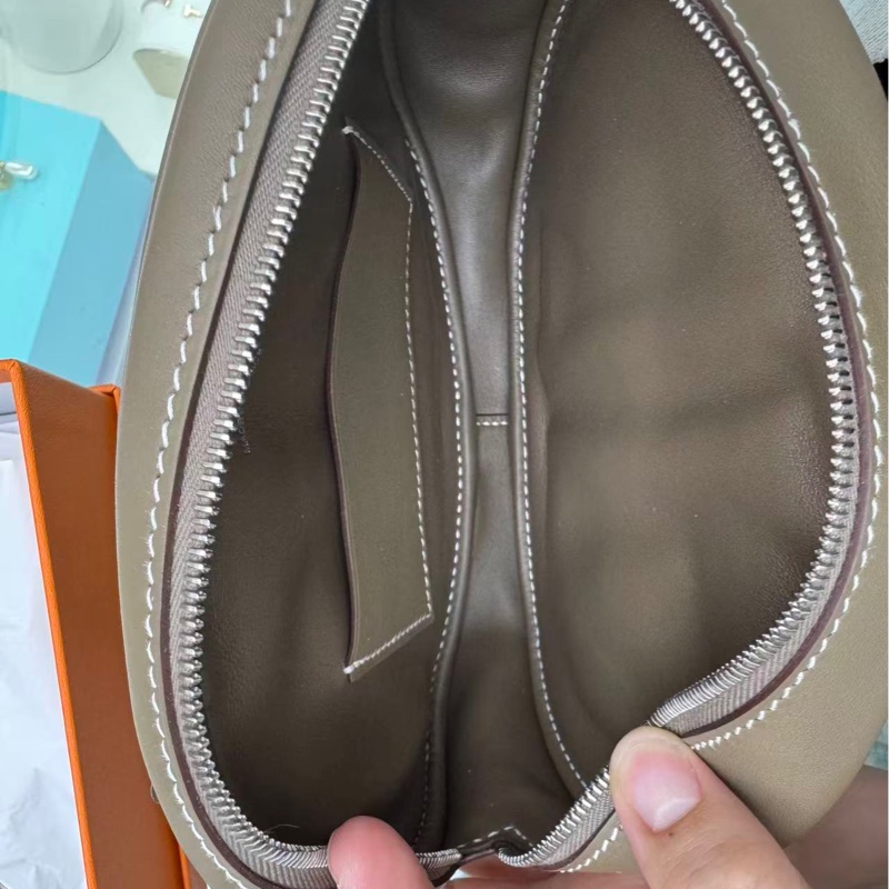 🌈Hermes🧡In the loop🧡豬鼻子腰包🧡大象灰銀扣🌟99新🌟全套有單🌈Swift 皮🌟beltbag🌟豬鼻子🌟-1
