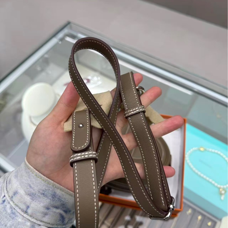 🌈Hermes🧡In the loop🧡豬鼻子腰包🧡大象灰銀扣🌟99新🌟全套有單🌈Swift 皮🌟beltbag🌟豬鼻子🌟-4