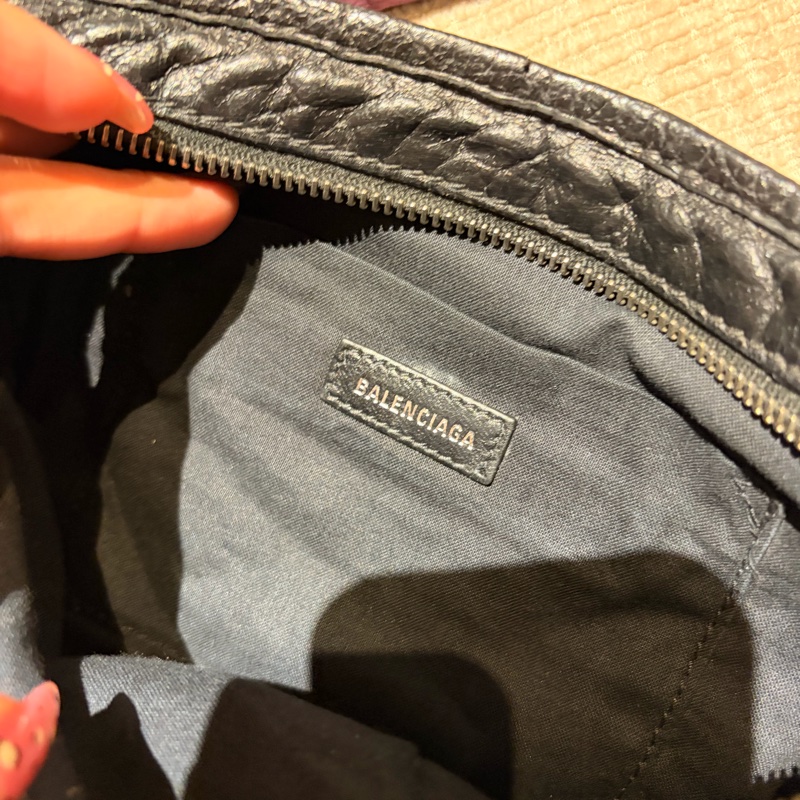 Balenciaga 男款胸包/腰包/ 機車包 黑色 甜價🍩 急售❗️-11