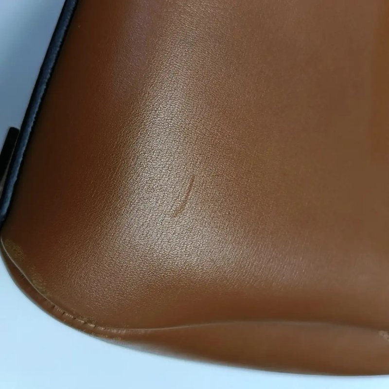 LOEWE Lazo 迷你 棕色牛皮肩背包 斜背包 金色五金 可拆卸肩帶-14