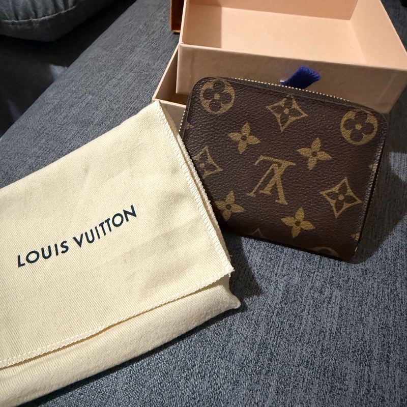 9新LV老花拉鍊卡包m60067-0