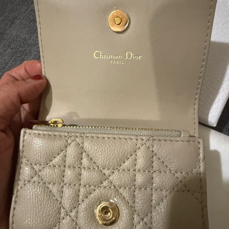 Dior 藤格紋奶茶色經典拉鍊卡包-6