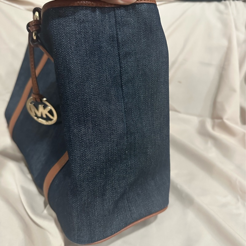 Michael Kors 牛仔布和皮革托特包,靛藍棕色-11