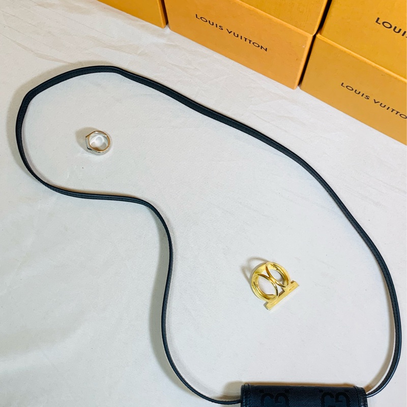 ✨近新閒置 Gucci 古馳 質感黑手機包 斜背包 肩背包-9