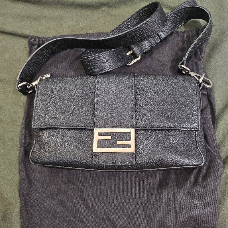 fendi  baguette-5