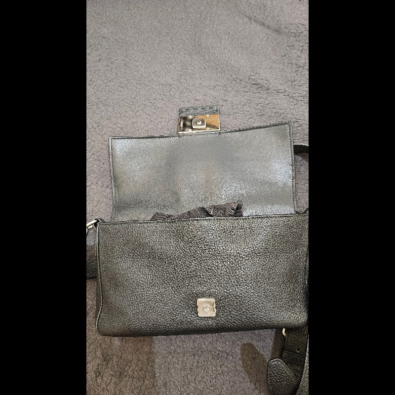 fendi  baguette-12